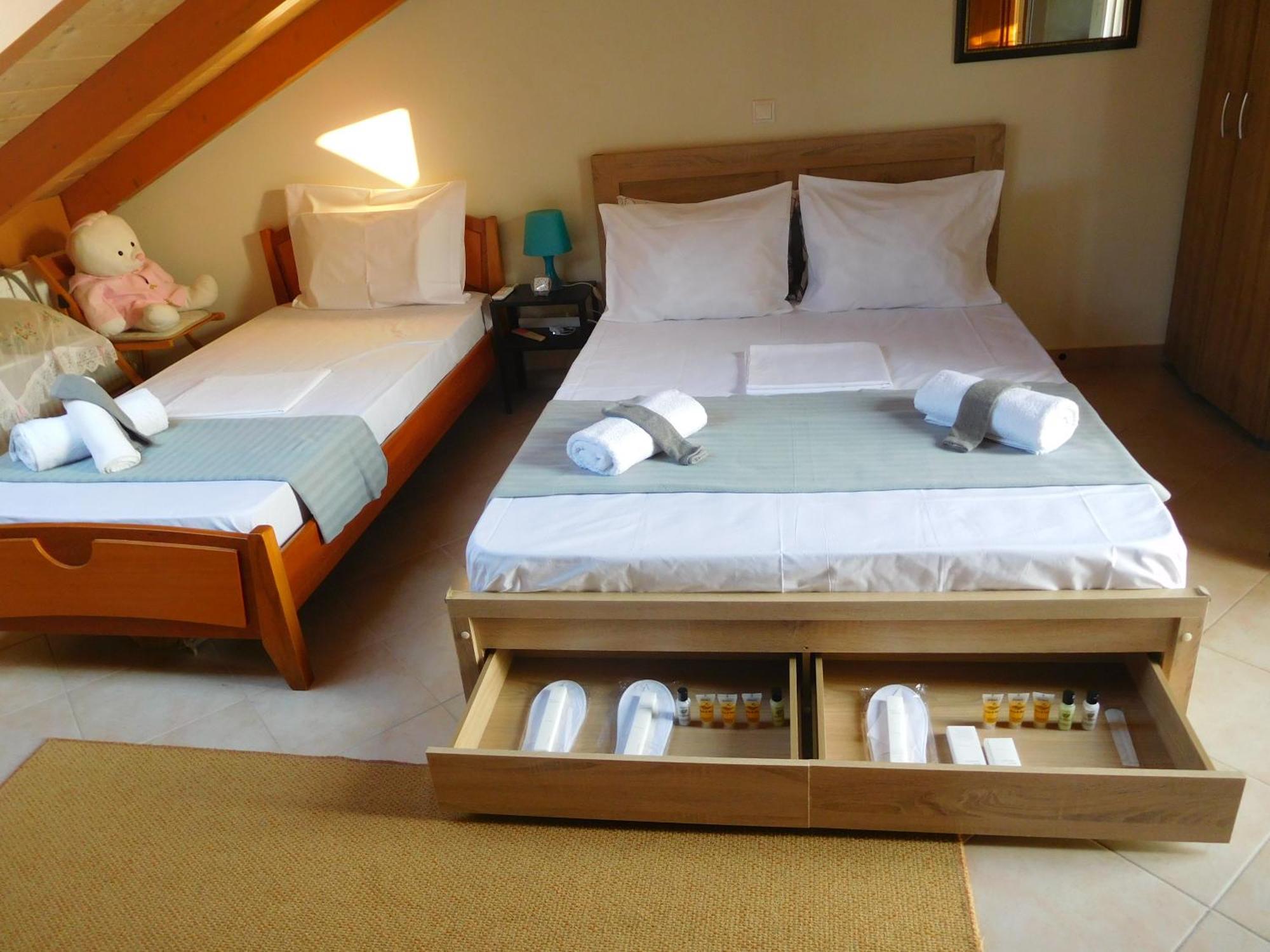 Ab Preveza Apartments -15 Meters Over The Sea Ngoại thất bức ảnh